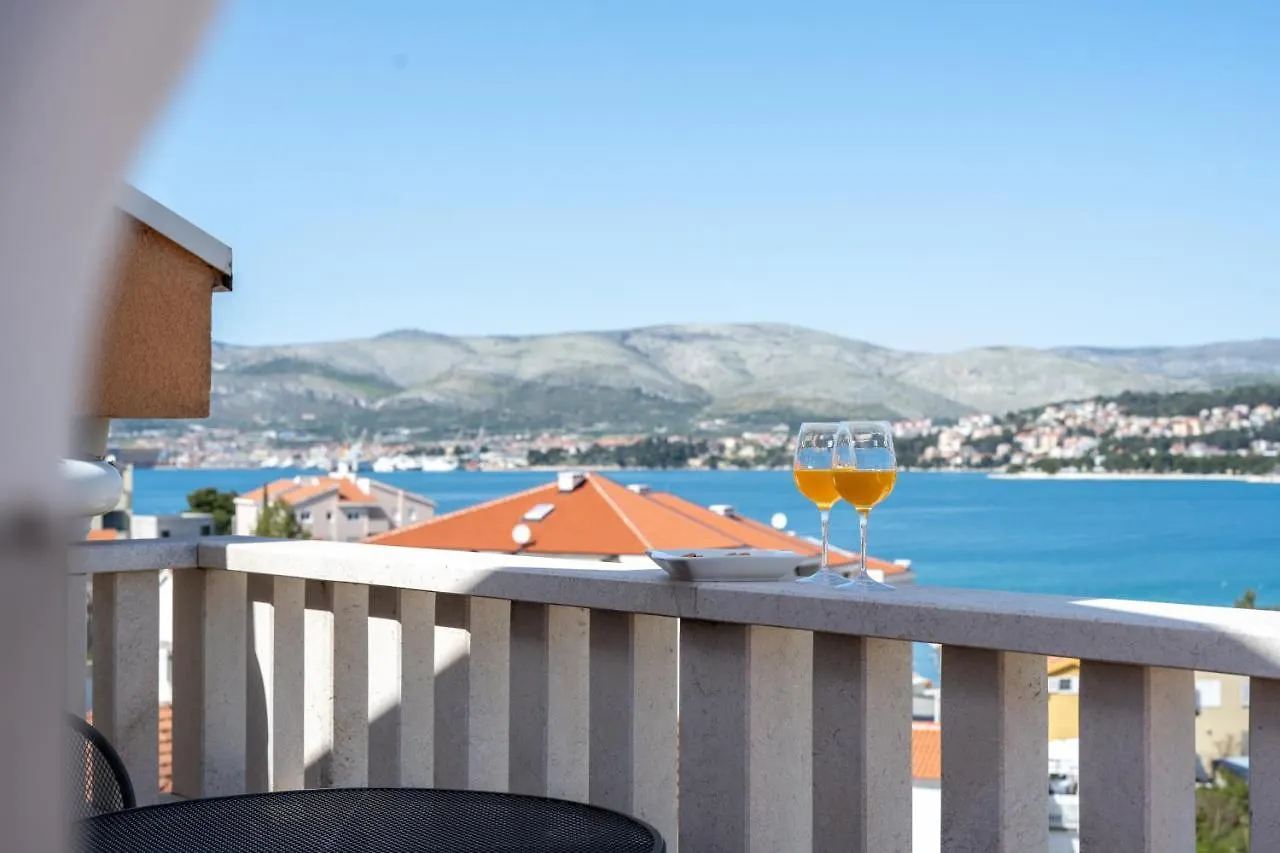 Dalmatia Apartments Ciovo의 연락처